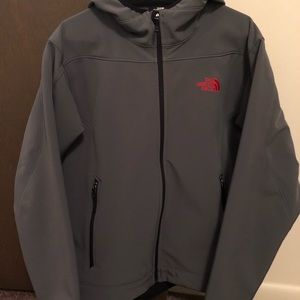 The North Face Men’s hooded softshell jacket.